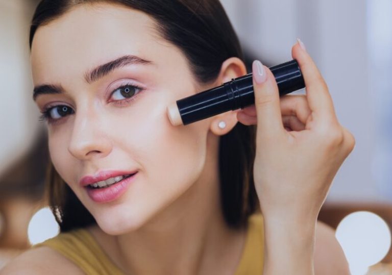 Best Lightweight Concealers for Natural Everyday Makeup