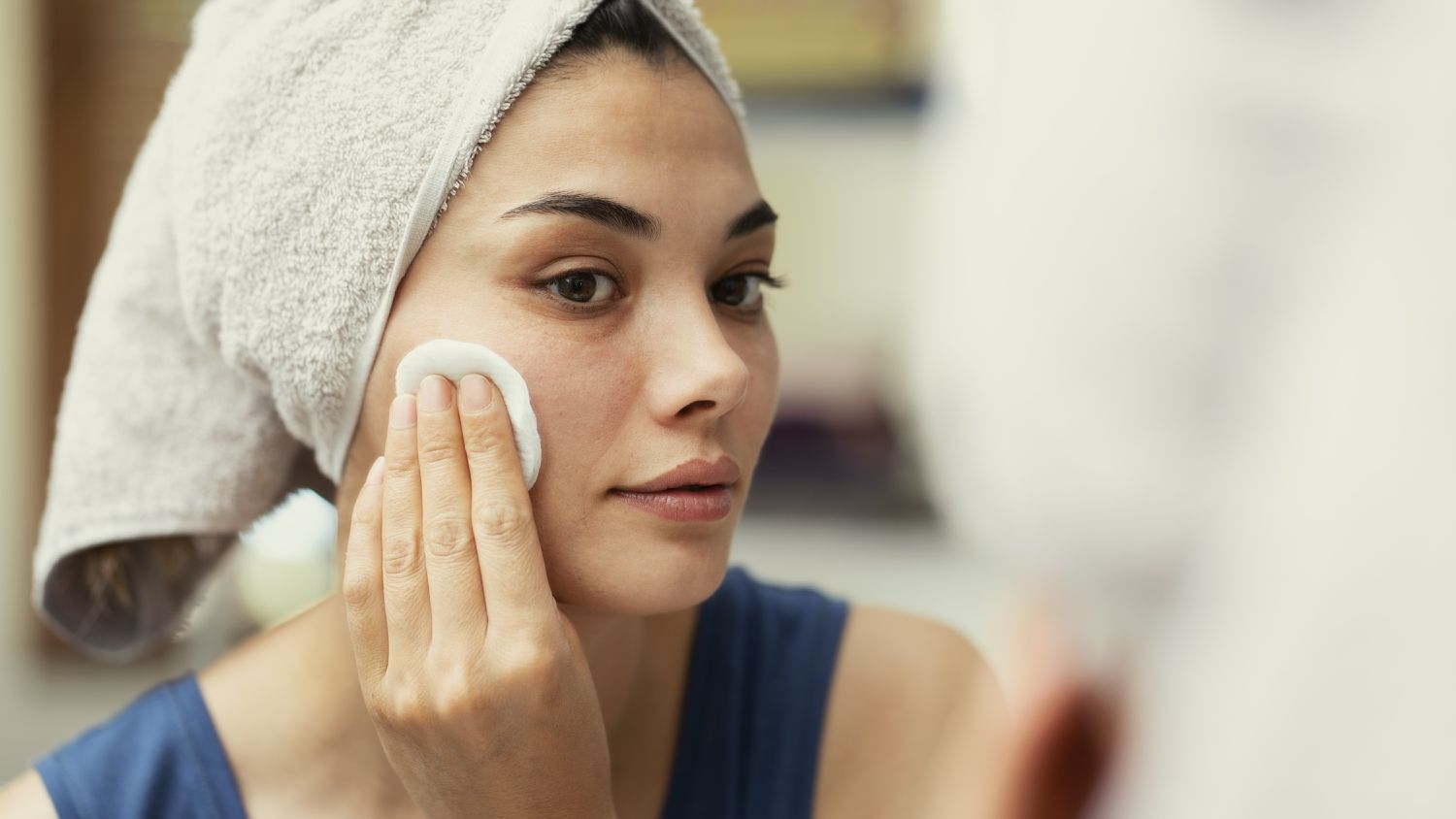 Morning and evening skincare routine for glowing healthy skin